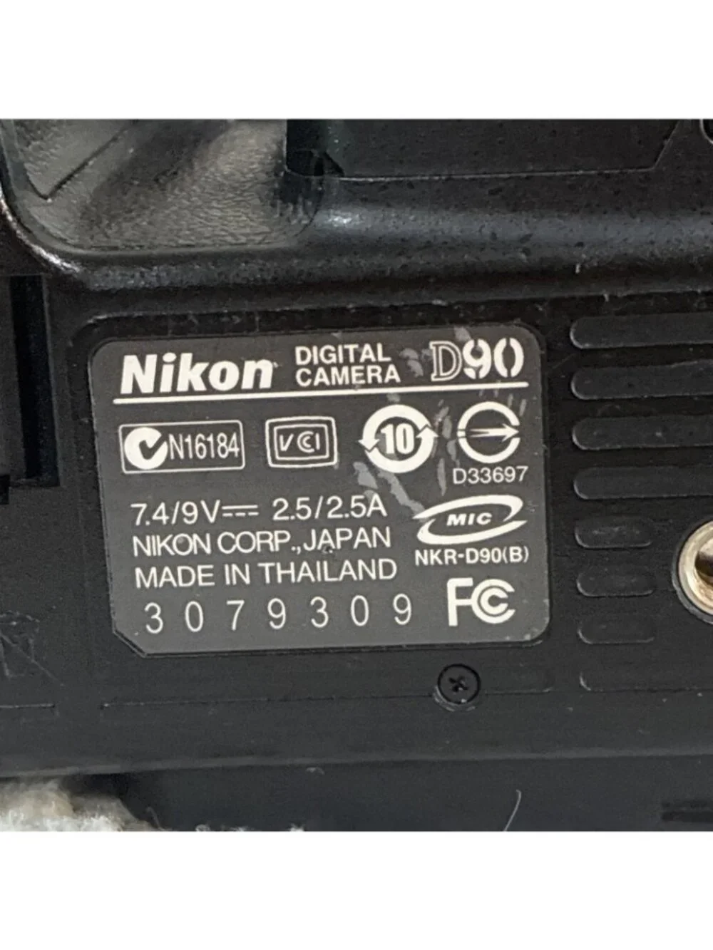 MINT Nikon D90 Digital SLR Camera (Body Only) With New Battery And Charger